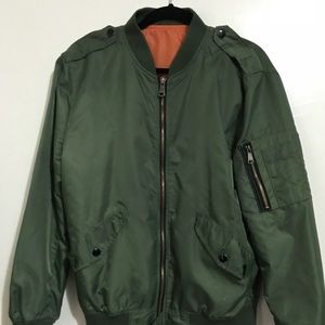 Plain bomber